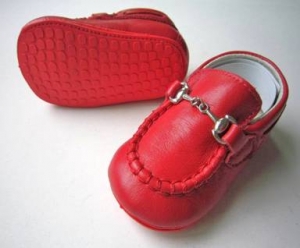 Moccasin Cow Leather w/ Chain-Red